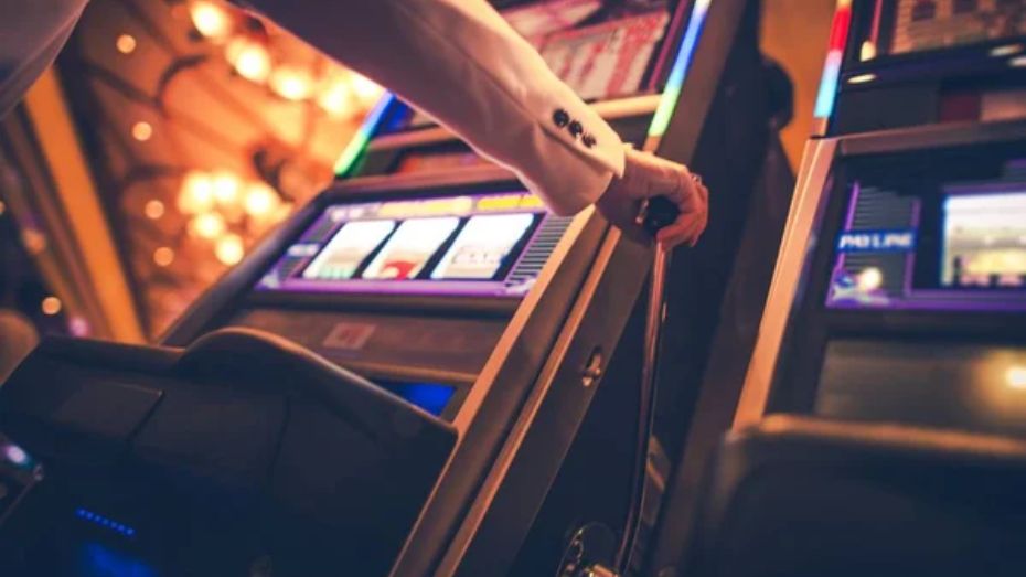 How to play slots: spin the reels