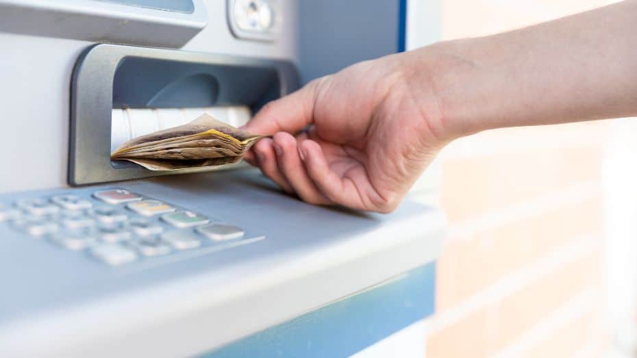 How to withdraw real money